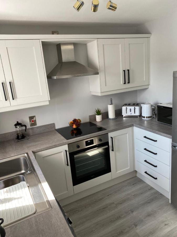 Causeway Coast Apartments Cora Marine Балликасл Экстерьер фото